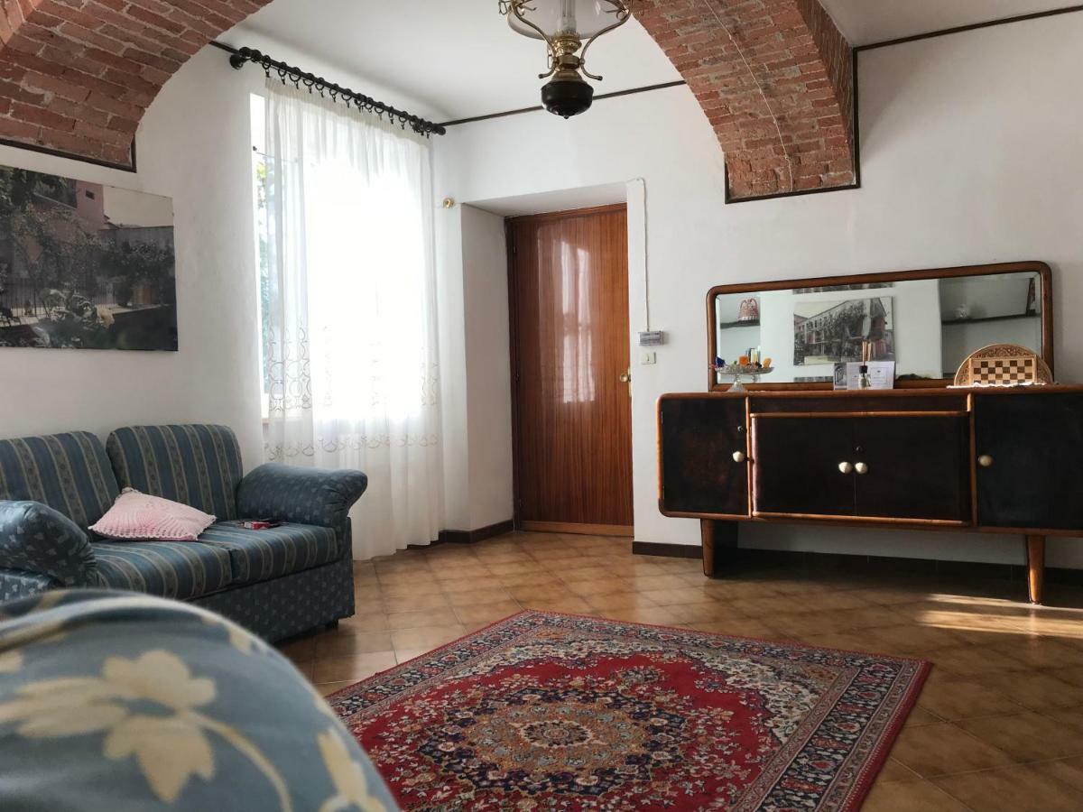 Bed & Roses “Gege” Apartment La Morra Exterior photo
